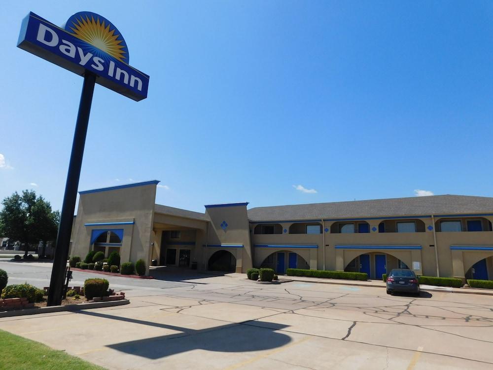Days Inn By Wyndham Oklahoma City Nw Expressway Warr Acres Exteriör bild