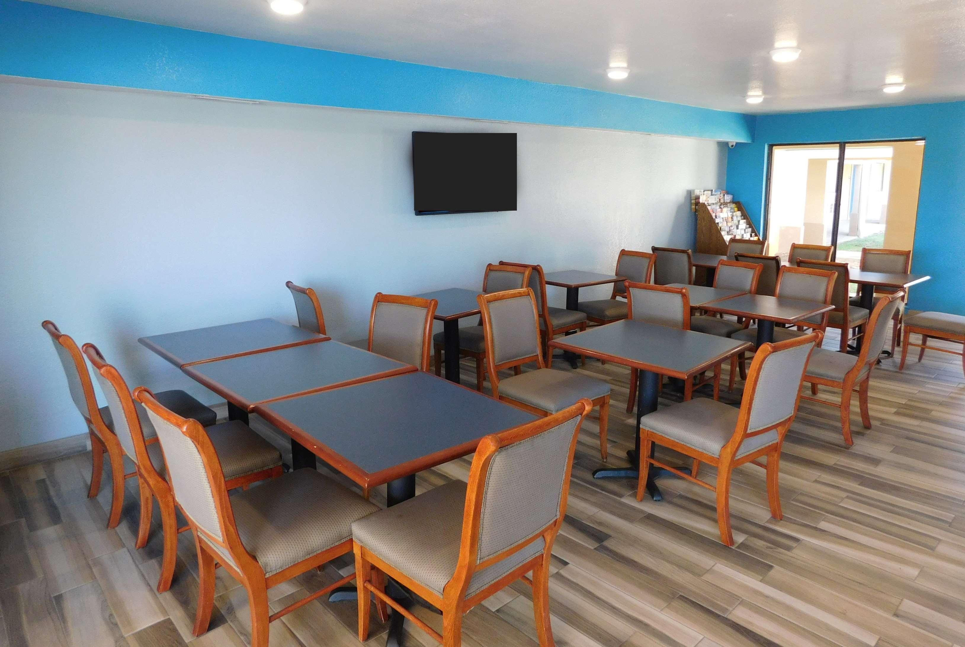 Days Inn By Wyndham Oklahoma City Nw Expressway Warr Acres Exteriör bild