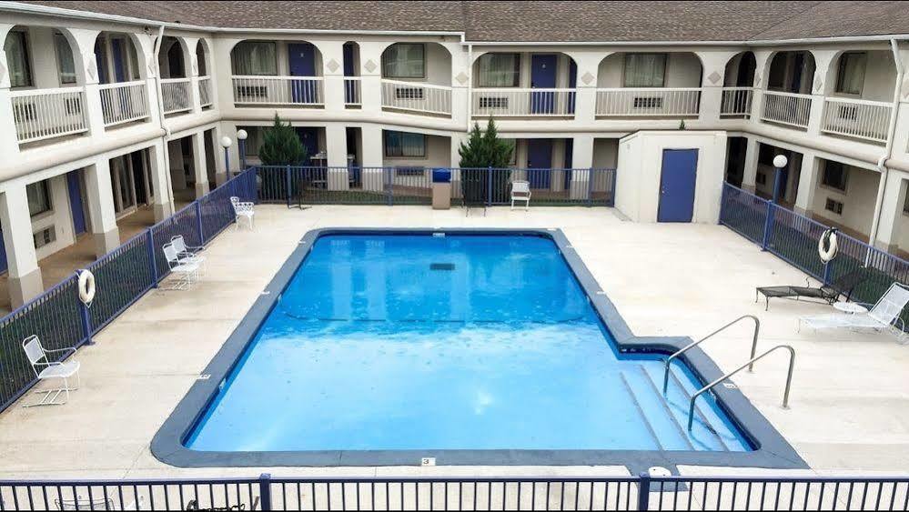 Days Inn By Wyndham Oklahoma City Nw Expressway Warr Acres Exteriör bild